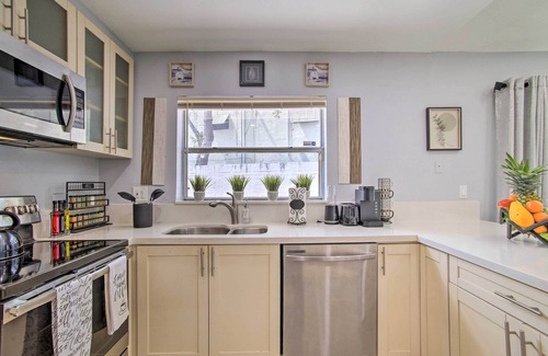 Lauderhill Maison | Lovely Lauderhill Retreat < 12 Mi to Beach!