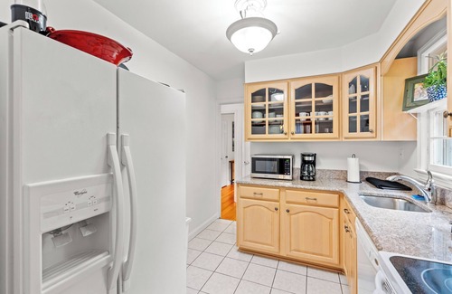 North Ridge Maison | Lovely light-filled house in award-winning Alexandria [10 mins to airport/DC]