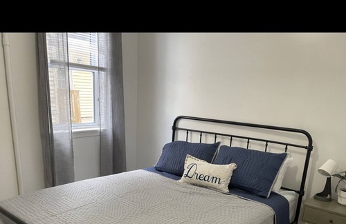 Fitchburg Appartement | Lovely Long Term Private Three Bedroom Apartment;