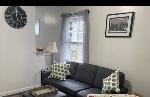 Fitchburg Appartement | Lovely Long Term Private Three Bedroom Apartment;