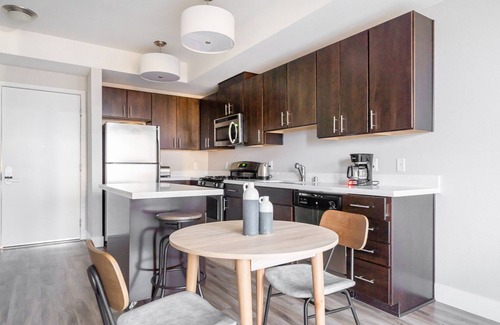 Mountain View Appartement | Lovely Mountain View 1BR w/ Pool & Gym, walk to Caltrain, by Blueground
