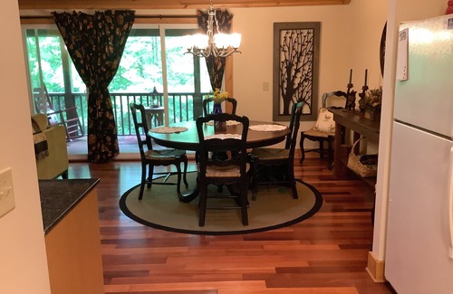 Sapphire Villa | 20% off Nov/Dec - Lovely Mountain Villa-Close to Amenities-Walk to Fairfield Lk