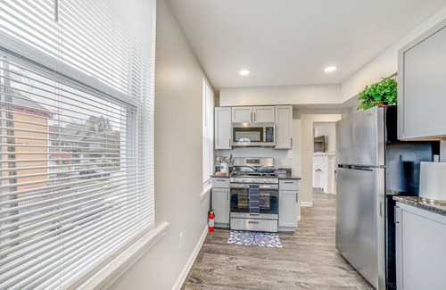 Brighton Heights Appartement | Lovely Pittsburgh Apartment ~ 5 Mi to Downtown!