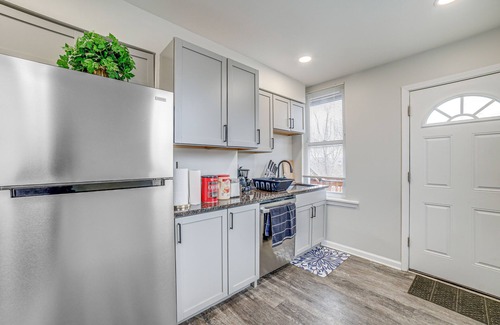 Brighton Heights Appartement | Lovely Pittsburgh Apartment ~ 5 Mi to Downtown!