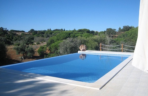 Porches Villa | Superbe villa proche de belles plages. Piscine à débordement!