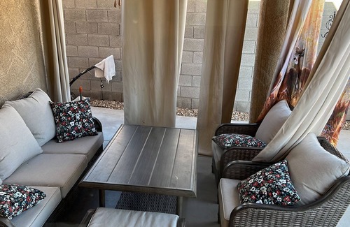 El Mirage Maison | LOVELY PRIVATE ROOMS PRIVATE BATHS IN A HOUSE