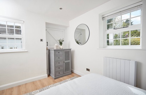 Kemerton Cottage | Lovely, quiet and stylish cottage in Kemerton!