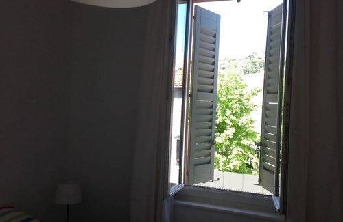 Cassis Appartement | Ravissant t3 refait à neuf de 66m2, plein centre avec une terrasse 22m2 sud