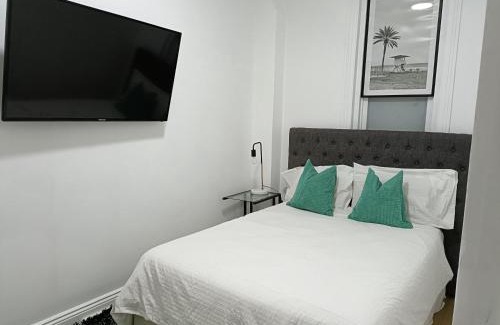Sydenham Maison | Lovely Room 1Min Walk to Station with 55Inch TV