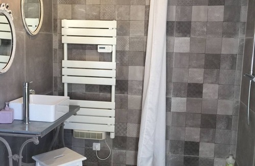 Cholet Lit Et Petit-Déjeuner | Jolie chambre avec piscine privée pour vous toute la soirée la nuit en campagne