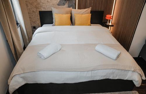 Ghent City Centre Appartement | Lovely Shared 5BR Apt with View at Vibrant Ghent, Breezy Balcony