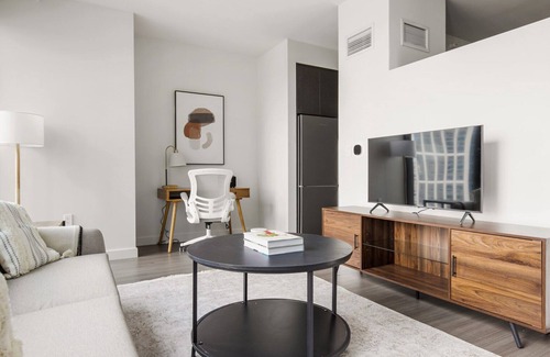 South Loop Appartement | Lovely South Loop 1BR w/ Pool, Gym & Spa, nr Grant Park, by Blueground