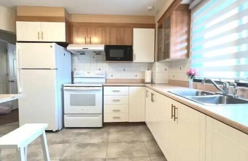 Laval-des-Rapides Appartement | Lovely spacious 2bdr Apt | Bel spacieux 2 chambres