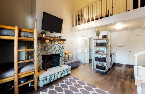 Elkhorn Village Appartement | Charmant studio avec piscine commune, bain à remous, tennis - accès facile par ascenseur