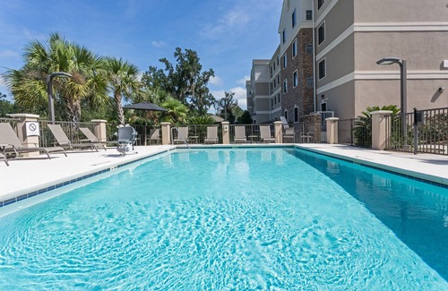 Tallahassee Copropriété | Lovely Suite in Tallahassee! Free Breakfast + On-Site Business Center