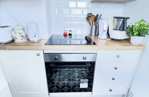 Junction Appartement | Lovely, very well connected flat in Central London!