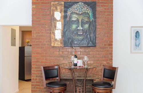 Jersey City Appartement | Lovely Victorian Home. Bed & Breakfast Type Living