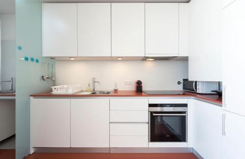 Lordelo do Ouro e Massarelos Appartement | LovelyStay - Casas Brancas - Modern Apartment with Balcony & free private parking