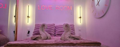 Rive-de-Gier Appartement | LoveRoom by LimousineLyonnaise