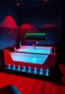 Bourg-Saint-Christophe Appartement | LoveroomXspa