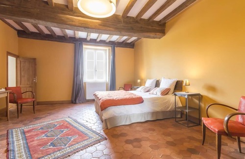Ivry-en-Montagne Autre | LOVERS OF "THE CHIC COUNTRYSIDE"- AN 18TH CENT INN IN BURGUNDY