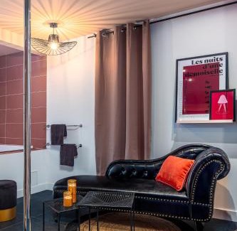 Chessy Maison | LoveSparadise - Suite L'élixir