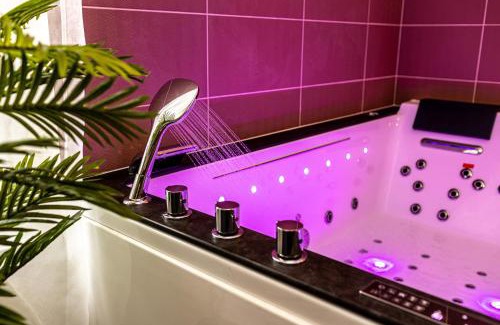 Chessy Maison | LoveSparadise - Suite L'élixir