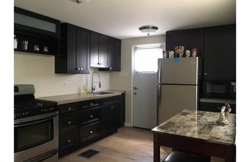Coraopolis Maison | Lovin’ the Location - PIT Airport- Downtown - RMU