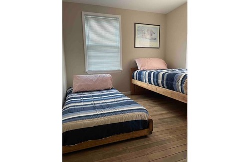 Coraopolis Maison | Lovin’ the Location - PIT Airport- Downtown - RMU