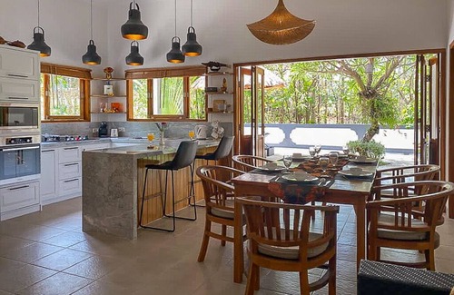 Anturan Villa | Lovina villa de luxe de la piscine dans un endroit magnifique!