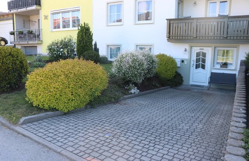 Thyrnau Appartement | Lovingly designed vacation apartment (68sqm) with private entrance and parking space