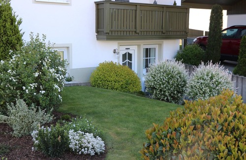 Thyrnau Appartement | Lovingly designed vacation apartment (68sqm) with private entrance and parking space