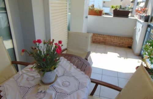 Galatsi Maison | Lovingly restored apartment