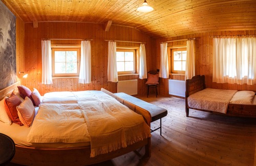 Santa Valburga Autre | Ferme restaurée avec amour au milieu des montagnes du Tyrol du Sud