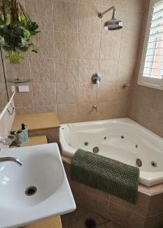 Cronulla Appartement | Lovley sunlit apartment walking distance to Cronulla mall and Cronulla Beach
