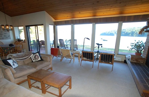Olga Maison | Low / No-Bank Waterfront Home on Orcas Island