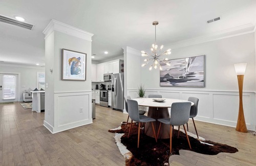 Mount Pleasant Maison | Lowcountry Lux / 5 min to Beach / 7 min to Dtwn