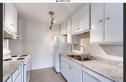Fairway Park Copropriété | Lower 2 bedroom 2 bathroom condoAt great location!