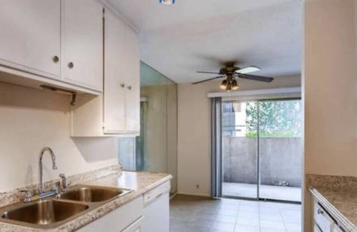 Fairway Park Copropriété | Lower 2 bedroom 2 bathroom condoAt great location!