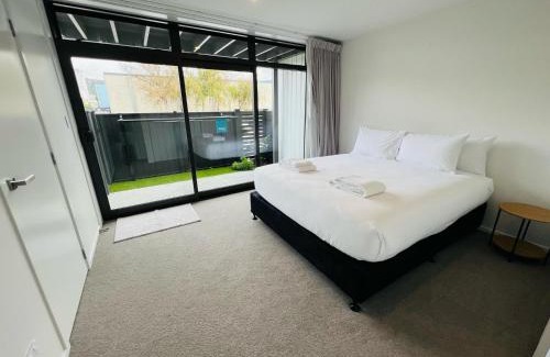 Lower Hutt Maison | Lower Hutt Central Brand New 3 bedroom 2 Bath Spacious House Balcony Private garage
