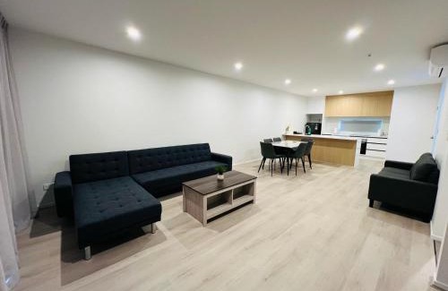 Lower Hutt Maison | Lower Hutt Central Brand New 3 bedroom 2 Bath Spacious House Balcony Private garage