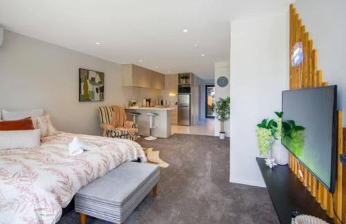 Lower Hutt Maison | Lower Hutt Hideaway