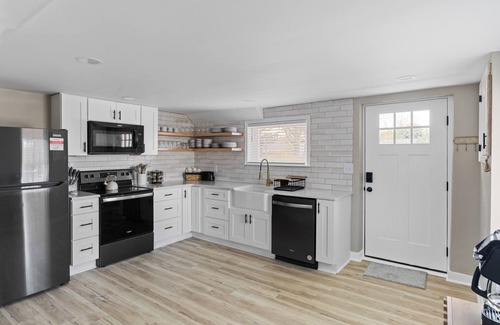 Lynchburg Maison | Lower Level 2-bedroom house- 8min to LU/4min to UL
