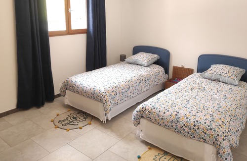 Escragnolles Appartement | LOWER VILLA AMAZING VIEW OF THE MOUNTAIN