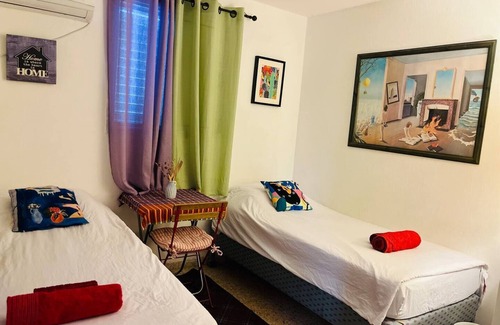 Tamar Lit Et Petit-Déjeuner | Lowest Place on Earth B&B Private Cosy Double Room Shared Bathroom and Kitchen