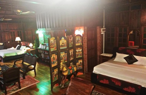 Kampung Pantai Baru Maison | Lowinski Lodge