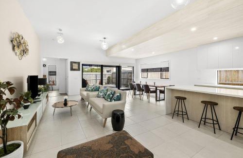 Torquay Maison | Lowtide Five Bedroom 22