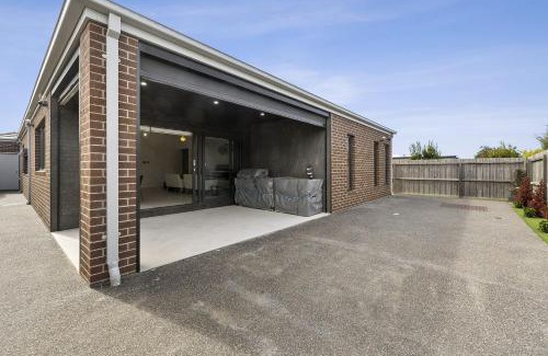 Torquay Maison | Lowtide Five Bedroom 22
