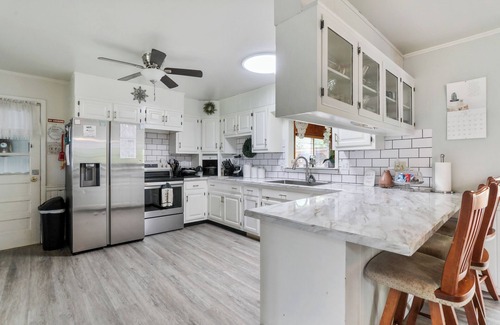 Loysville Maison | Loysville Charm Meets Cabin 3-Bedroom with A/C, Fitness Room & peaceful Living
