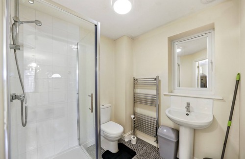 Luton Appartement | LT Properties Lovely Studio Apartment